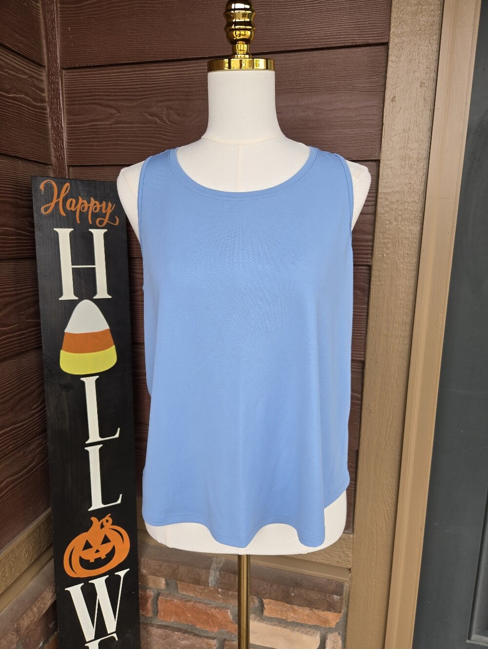 Tek Gear Light Blue Sleeveless Scoopneck Racerback Tank – Women’s Medium
